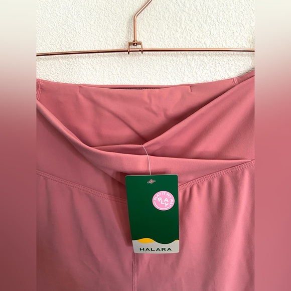 Halara Crossover High Waisted Back Pocket Wide Leg Yoga pants leggings - Picture 5 of 11